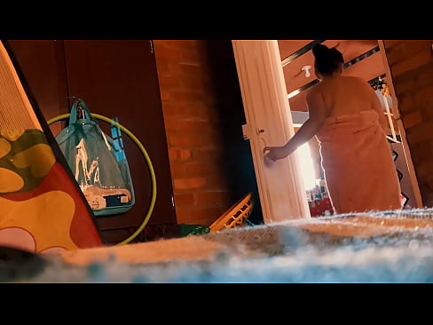 ❤️ Chú tôi theo tôi vào phòng tắm, ông ấy đụ tôi trong khi tôi đang tắm. ❌  Fucking  tại chúng tôi  ☑