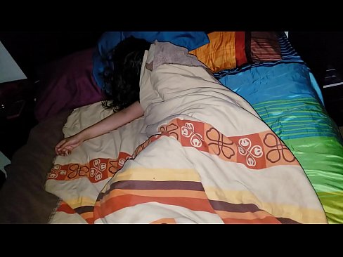❤️ Stepson mắng mẹ kế trẻ của mình trong khi bà ngủ. ❌  Fucking  tại chúng tôi  ☑